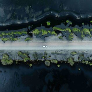 8 Essential Driving Tips for First-Time Visitors to Iceland