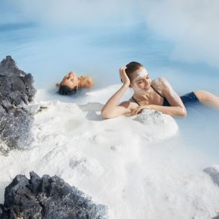8 Essential Driving Tips for First-Time Visitors to Iceland